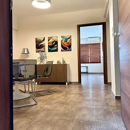 Allure Center 2bdr Διαμέρισμα *