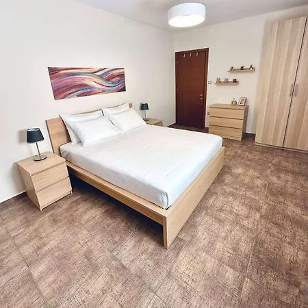 Allure Center 2bdr *