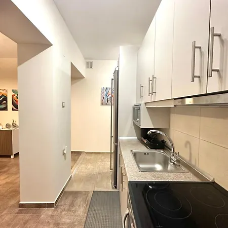 Allure Center 2bdr Διαμέρισμα *