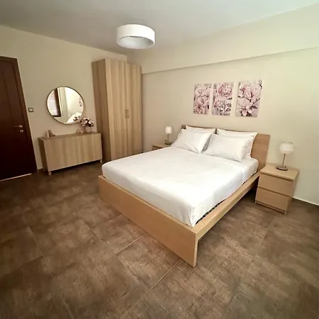 Allure Center 2bdr * 테살로니키